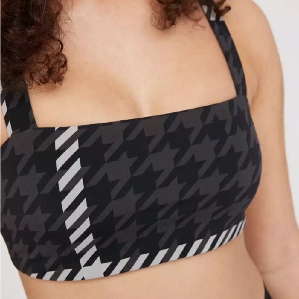 NWOT Aerie Real Me Xtra Square Neck Sports Bra